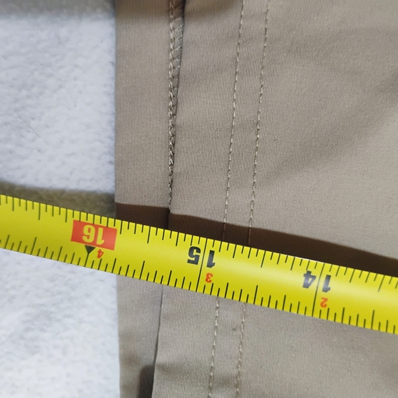 New Balance Kids Khaki Shorts - Picture 7 of 7